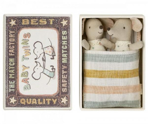 Twins__Baby_mice_in_matchbox_2