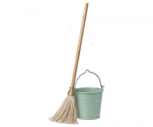 bucket_and_mop